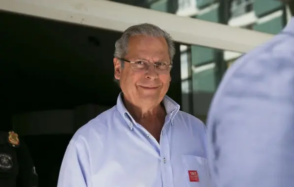 Decisão do STJ reduz pena de José Dirceu de 8 para 4 anos