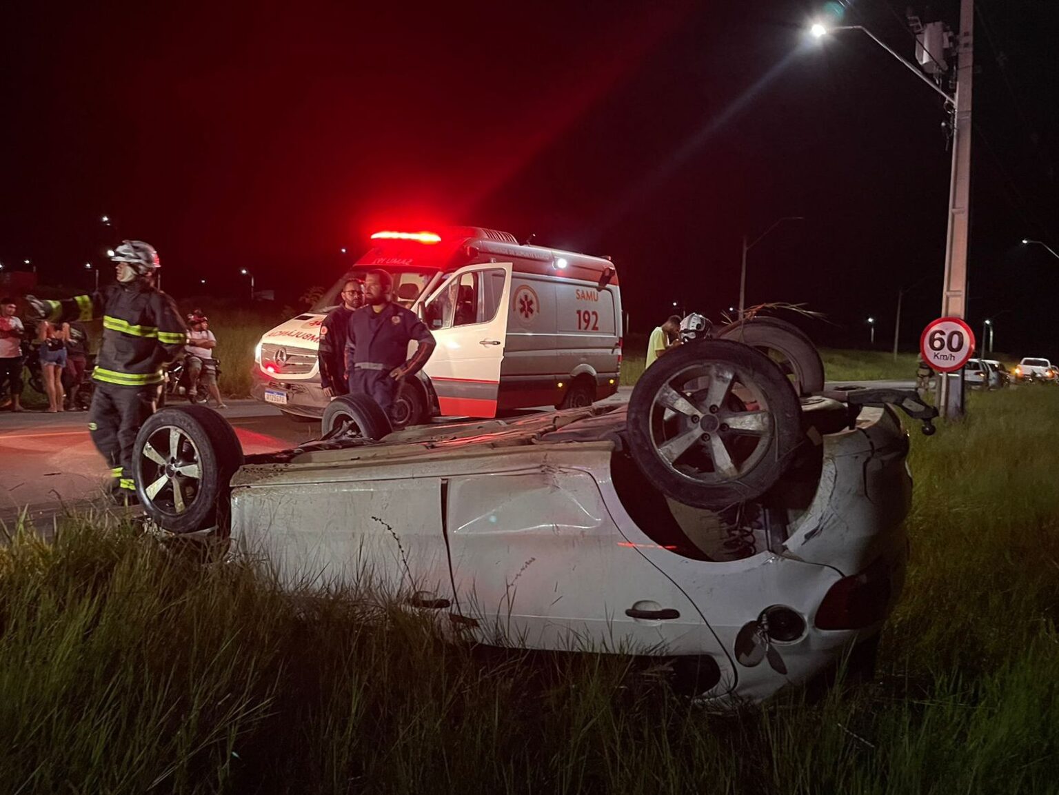 Vídeo mostra momento de capotamento de carro que causou morte de mulher em Eunápolis