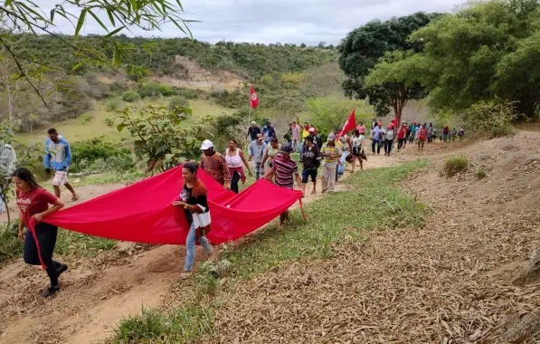 MST ocupa fazendas em Jacobina, Teixeira de Freitas, Caravelas e Mucuri