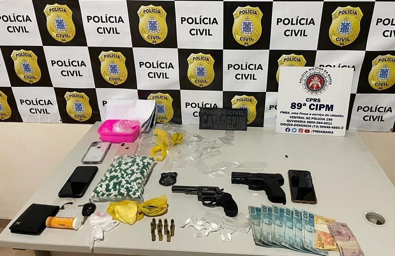 Ação conjunta da polícia resulta em prisões e apreensão de armas e drogas em Nova Viçosa