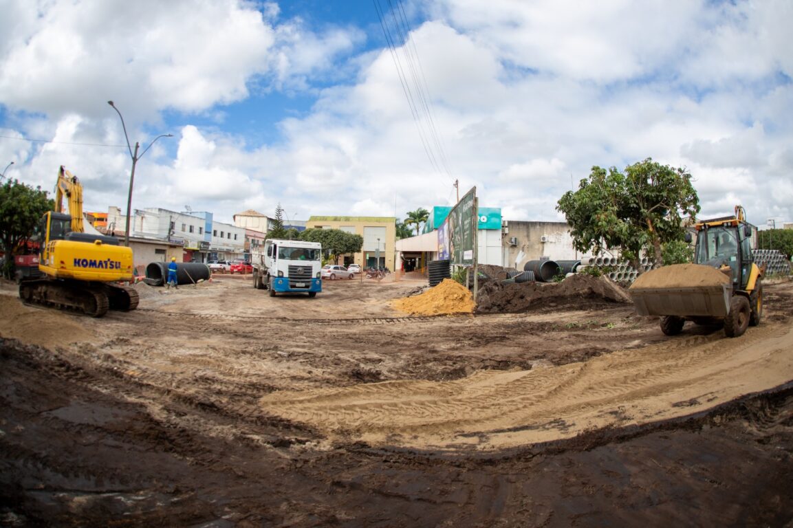 Teixeira: Obras no entorno do Shopping Teixeira Mall avançam em ruas do bairro Alagoas; veja fotos