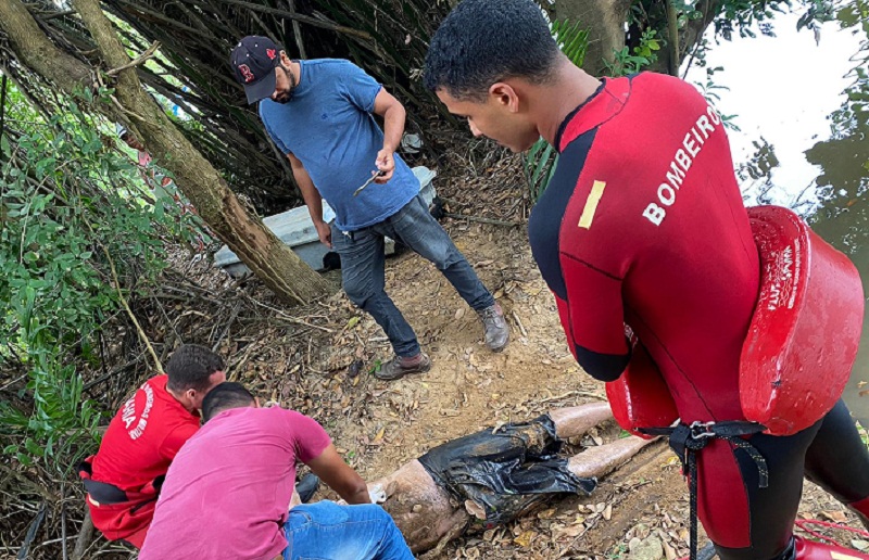 Teixeira: Corpo de homem com sinais de enforcamento é encontrado às margens do Rio Itanhém, na Prainha