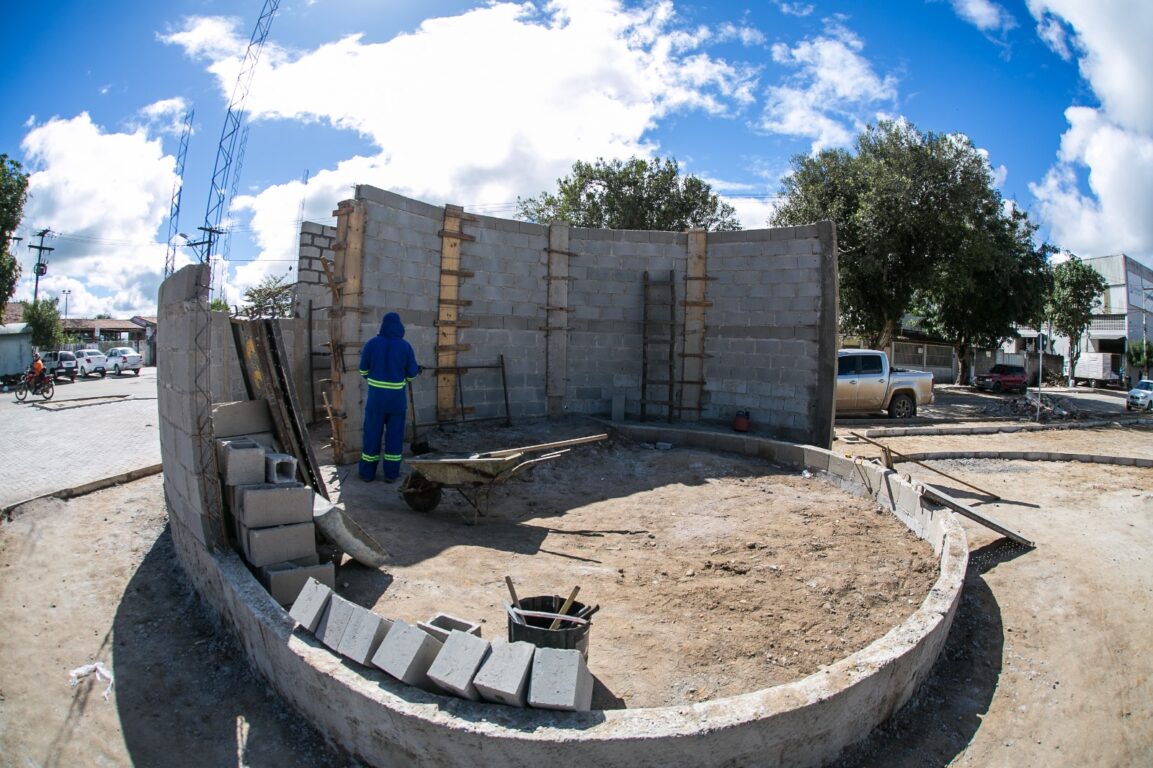 Teixeira: Construção da Praça Joana Angélica avança; veja fotos