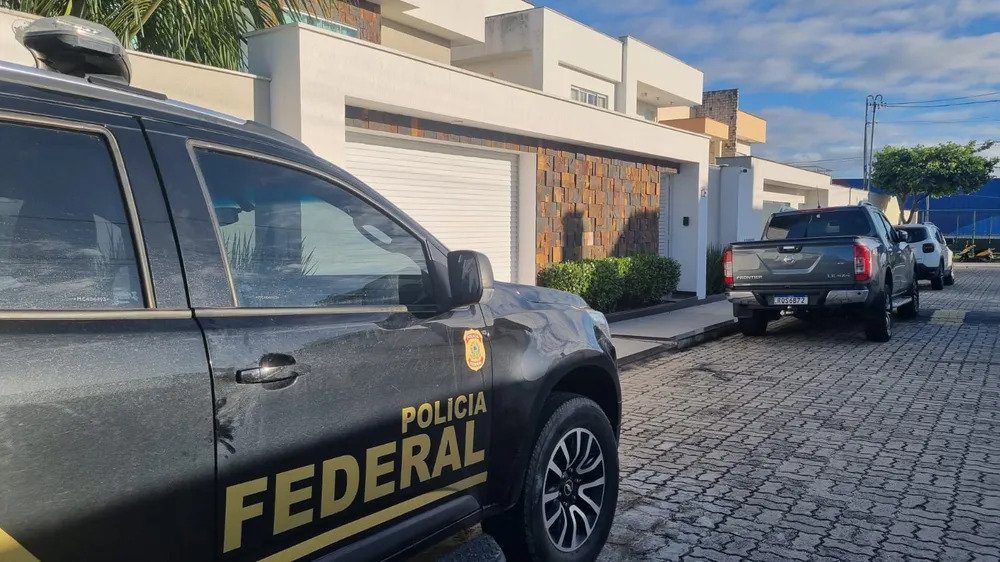 Porto Seguro: PF cumpre mandados contra suspeitos de aplicar golpes em beneficiários do INSS
