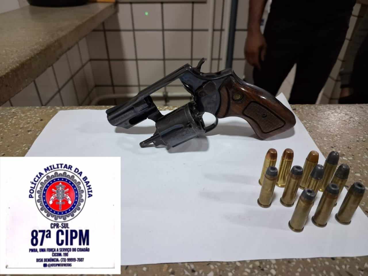 Teixeira: PM prende homem em flagrante portando revolver calibre 38, no bairro Monte Castelo