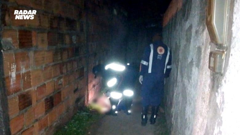 Homem é morto com golpes de pau e faca em beco no distrito de Coroa Vermelha