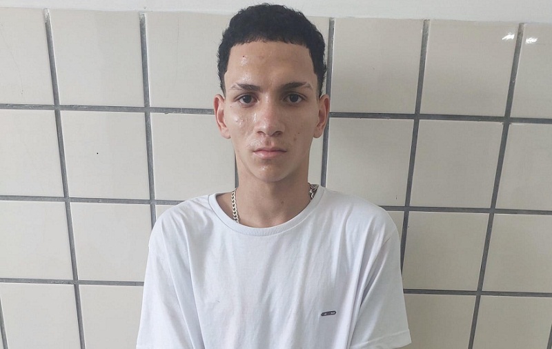 Ibirapuã: CIPE-MA prende Jovem em posse de droga e arma de fogo no centro de Ibirapuã