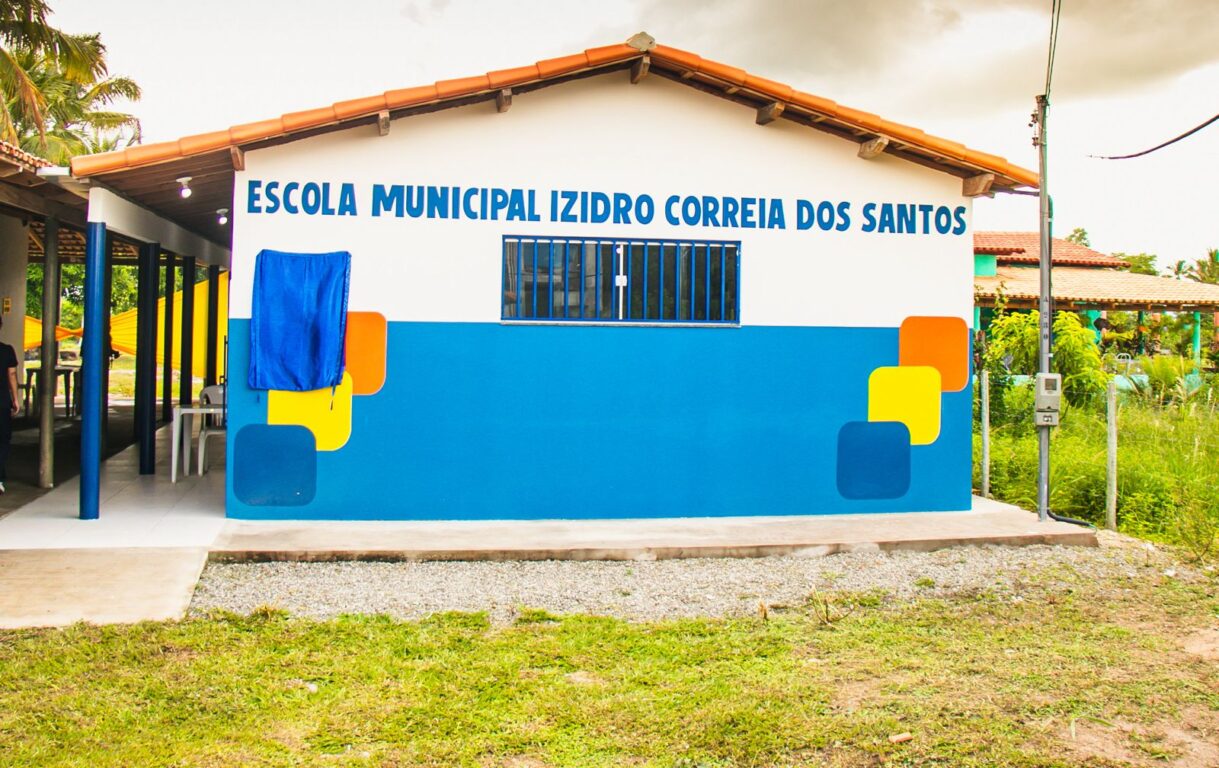 Teixeira: Confira como foi a reinauguração da Escola Municipal Izidro Correia dos Santos