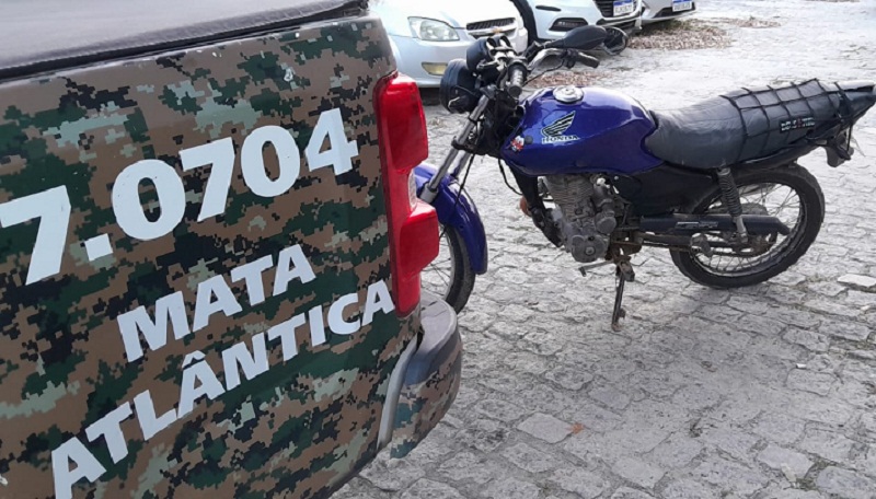 Teixeira: CIPE/Mata Atlântica apreende motocicleta com adulteração no sinal identificador no Distrito de Santo Antonio