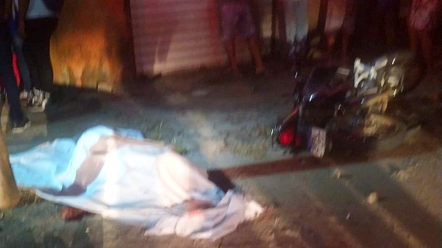 Estudante que voltava da escola morre em colisão de motos no centro de Itabela