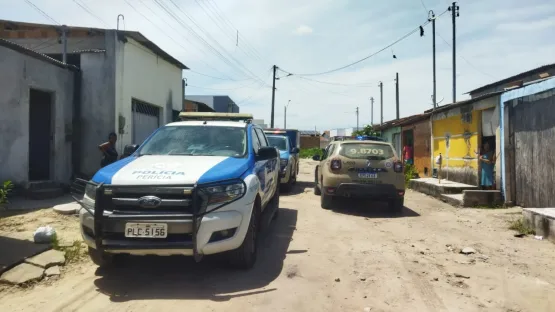 Ousadia: Cerca de 10 homens invadem casa e executam homem com vários tiros no castelinho, em Teixeira de Freitas