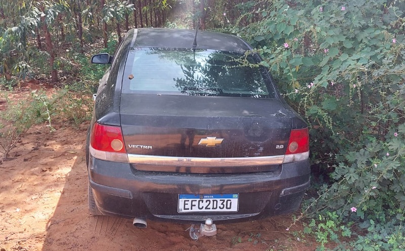 Polícia Militar recupera veículo furtado em Teixeira de Freitas