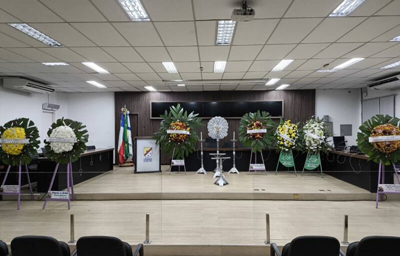 Velado na Câmara de Vereadores, corpo do ex-prefeito Dr. Wagner Mendonça será cremado na sexta (17), em Salvador