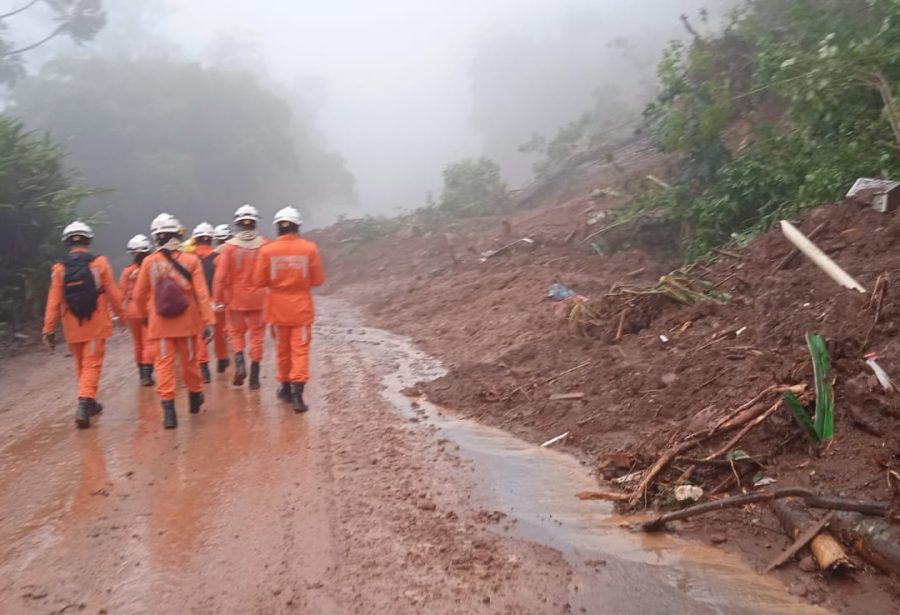 Bombeiros baianos já resgataram mais de 160 vítimas das chuvas em diferentes regiões do Rio Grande do Sul BAHIA