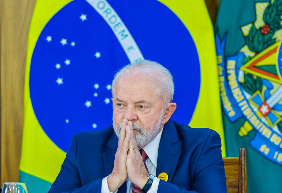 Avaliação positiva do governo Lula cai e chega a 37,4%, aponta pesquisa CNT/MDA