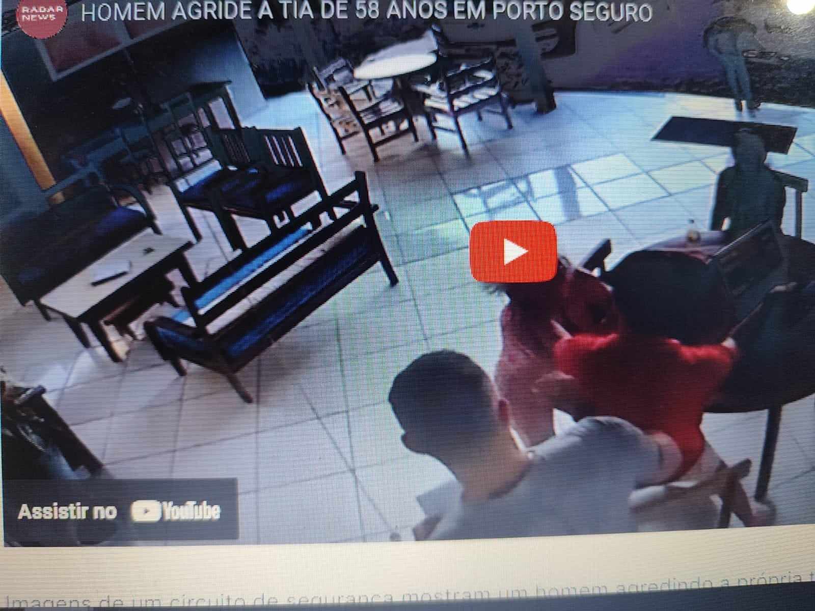 Vídeo mostra homem agredindo tia de 58 anos em Porto Seguro