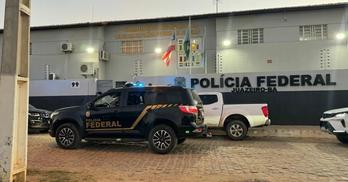 PF na Bahia cumpre 20 mandados de prisão contra policiais, Cacs e empresários; acusados vendiam armas para facções