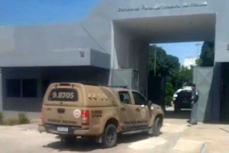 Tensão: Princípio de motim no interior do Conjunto Penal mobiliza forças Policiais de Teixeira de Freitas