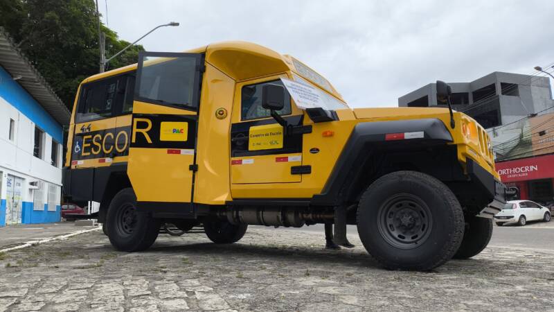 Teixeira: Município recebe ônibus escolar Agrale Marruá através do programa Caminho da Escola