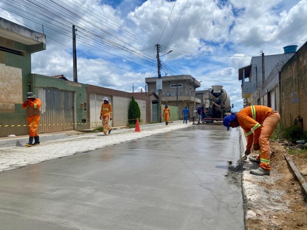 Prefeitura avança com pavimentação do bairro Kaikan Sul, em Teixeira de Freitas