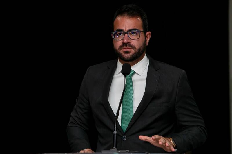 Mateus Guerra promete romper paradigmas como vice-prefeito de Teixeira de Freitas