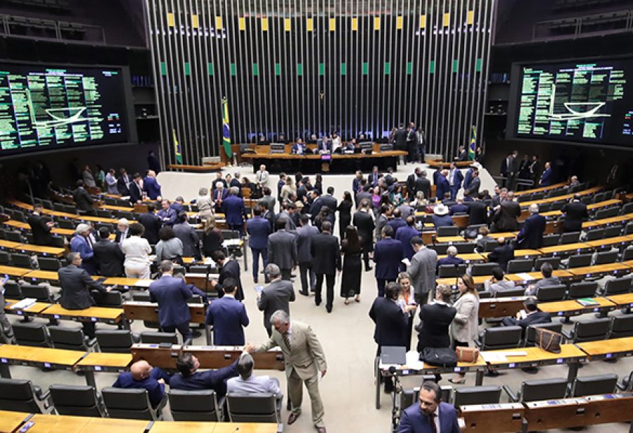 Centrão domina eleição do Congresso, cobra de Lula fatura alta e não dá garantia de apoio em 2026