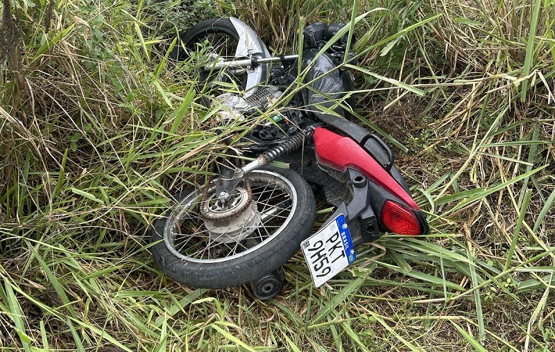 Moto suspeita de envolvimento em crimes é encontrada abandonada em Teixeira de Freitas