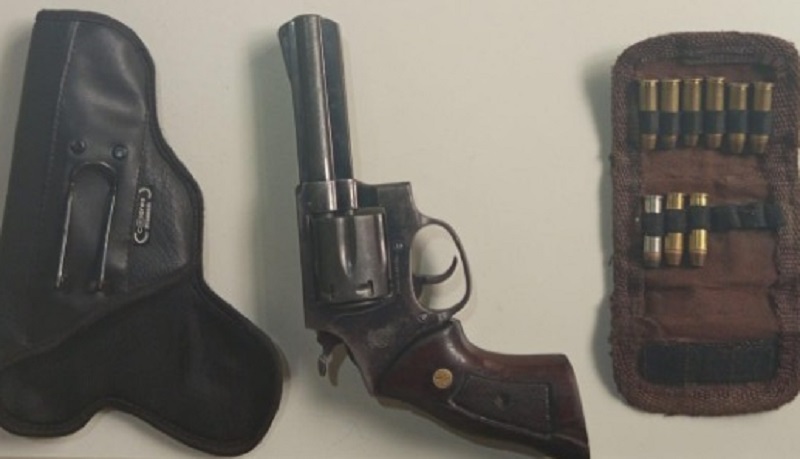 Nova Viçosa: PM age rápido e prende homem por posse irregular de arma de fogo