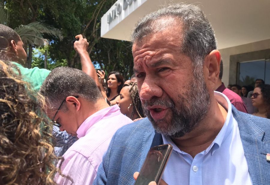 Escândalo das fraudes no INSS derruba ministro Carlos Lupi