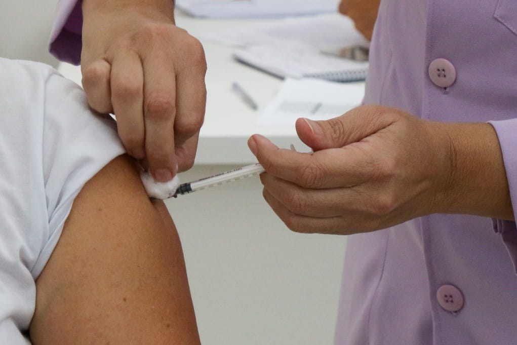 Dia D da vacinação contra a Influenza será neste sábado (24), em Teixeira de Freitas; confira lista de UBS