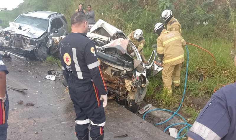 Tragédia no trânsito: Ex-vereador Ivan Lacerda e seu filho morrem em grave acidente na BR 101 entre Itamaraju e Teixeira