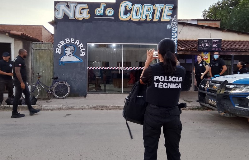Teixeira: Jovem de 19 anos é executado a tiros dentro de barbearia; atirador fugiu sem deixar pistas