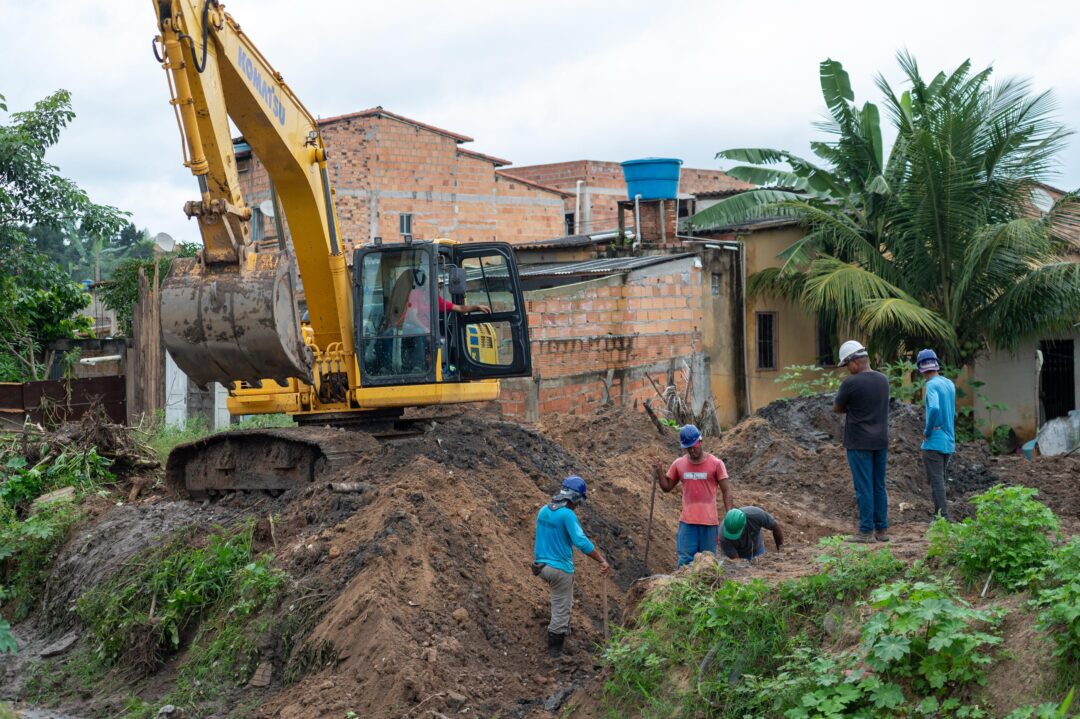 Teixeira de Freitas: Obras no Redenção avançam com foco em microdrenagem e planejamento para novas frentes de serviço